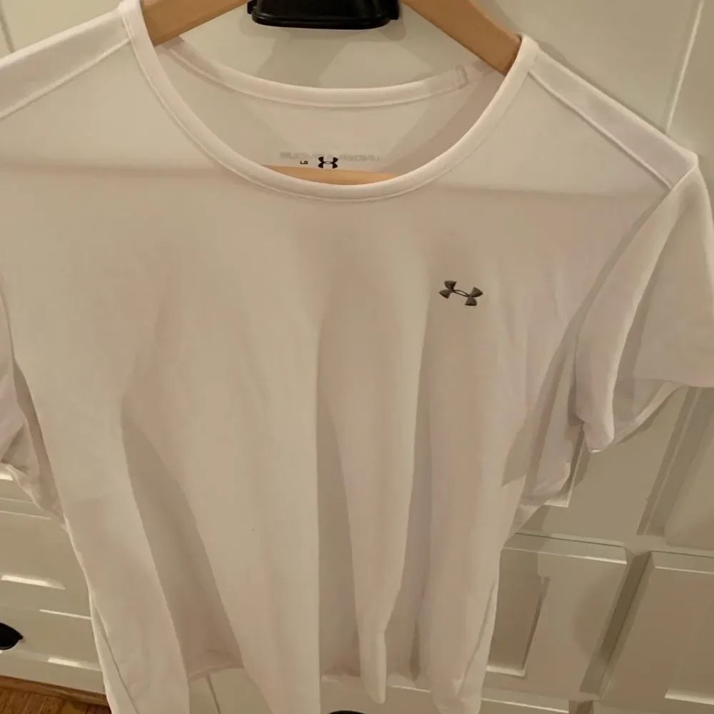 Under Armour tee